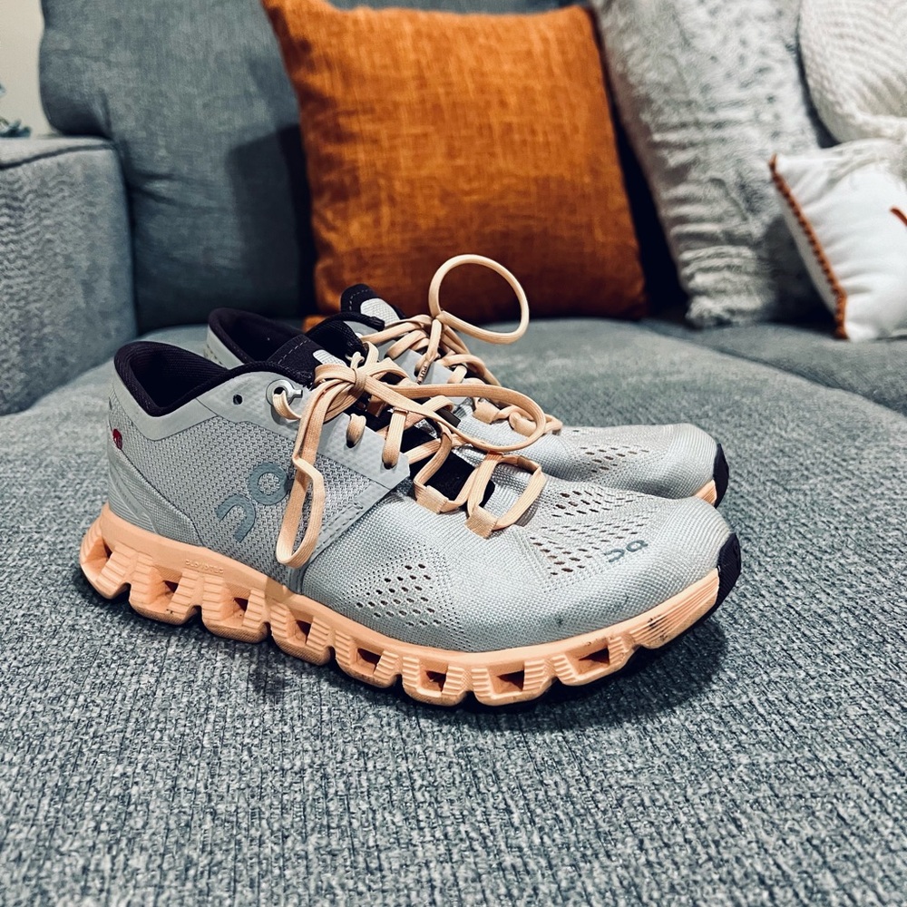 Women’s On Tennis Shoe